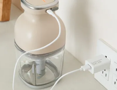 レコルト カプセルカッター ボンヌ(コードレス)の充電した様子