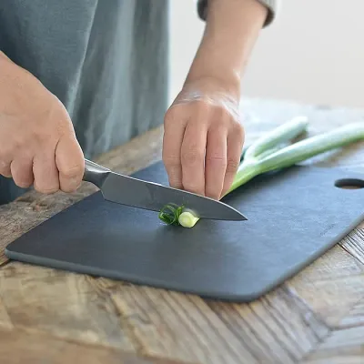 エピキュリアンまな板のデメリットは、カンカンと音が響く