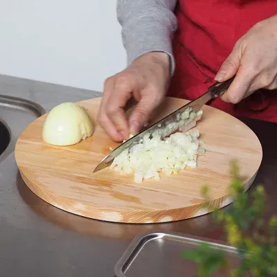 木製のまな板は、やさしい音