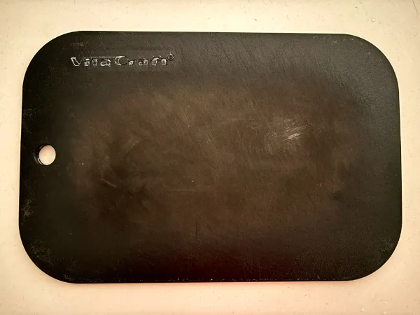 ビタクラフトのまな板(ブラックカラー)