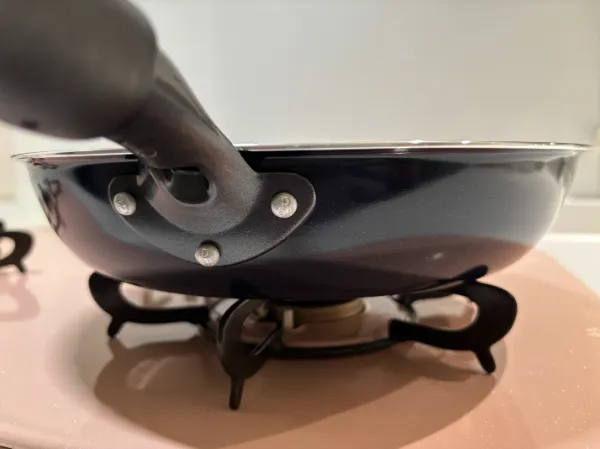 軽いけど安定感もある