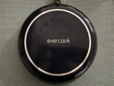 使用2ヶ月のエバークック外側